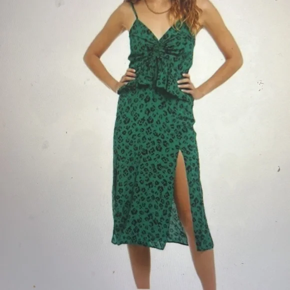 suboo green dress Suboo Nicky One Shoulder Maxi Dress in Celery Green – Coco & Lola main image 1